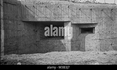 2. Weltkrieg Wehrmacht Bunker sind Regelbau - 2.WK deutsche Armee Bunker in Frankreich Stockfoto