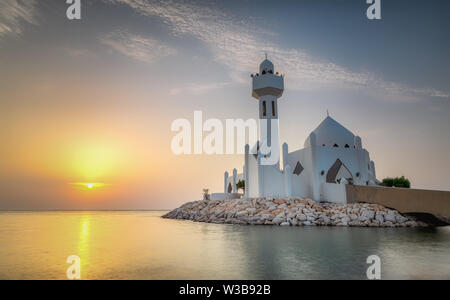 Schöne Al Khobar Corniche Moschee Sunrise - Saudi-arabien. Stockfoto