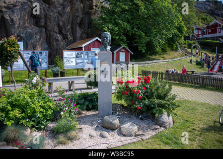 Fjällbacka,, Schweden - 8. Juli 2019: Blick auf das Denkmal zu Ingrid Bergmann in Fjällbacka. Die Hollywood Schauspielerin hat oft ihren Urlaub verbracht Stockfoto