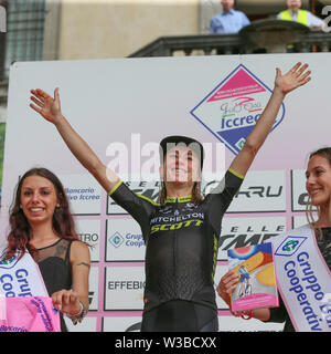 Udine, Italien. 14. Juli, 2019. Udine - 14-07-2019, Radfahren, Stufe 10, Meiringen 10 San Vito al Tagliamento - Udine, giro Rosa, Annemiek Van Vleuten wint de Giro rosa Credit: Pro Schüsse/Alamy leben Nachrichten Stockfoto