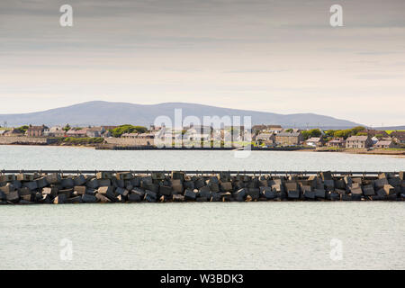 Die Churchill Barrieren zwischen South Ronaldsay, Burray in der Orkney Inseln, Schottland, Großbritannien. Stockfoto