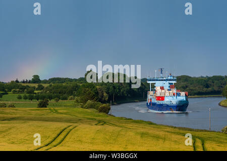 Feedervessel Aurora im Nord-Ostsee-Kanal Stockfoto