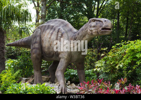 Gaint größe Kunststoff Dinosaurier in Theme Park gesehen. Stockfoto