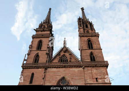 Einen allgemeinen Überblick über das Basler Münster, Schweiz Stockfoto