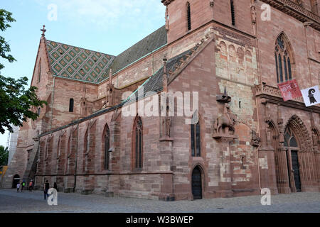 Einen allgemeinen Überblick über das Basler Münster, Schweiz Stockfoto