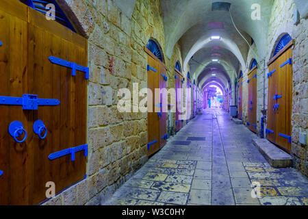 Akko, Israel - 08 Juli, 2019: Blick in die restaurierten Türkischen Basar in der Altstadt von Akko (Akko), Israel Stockfoto