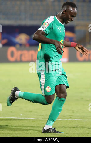 Kairo, Ägypten. 14. Juli, 2019. Der senegalesischen Sadio Mähne in Aktion während der 2019 Afrika Cup Halbfinale Fußball Match zwischen Senegal und Tunesien am 30. Juni Stadion. Credit: gehad Hamdy/dpa/Alamy leben Nachrichten Stockfoto