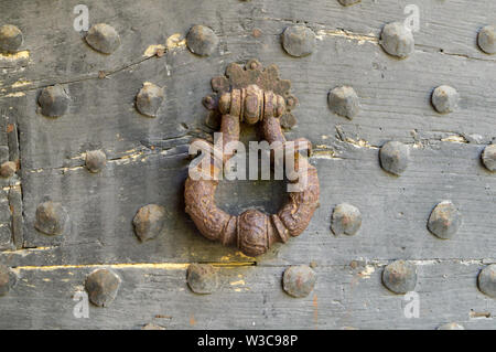 Die Alte Türklopfer Stockfoto