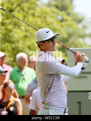 Silvis, Iowa, USA. 14. Juli, 2019. Dylan Frittelli paßt seinen Antrieb aus der erste T-Stück während der Endrunde, die von der John Deere Klassiker an TPC Deere Run in Silvis, Illinois Samstag, 14. Juli 2019. Credit: Kevin E. Schmidt/Viererkabel - Zeiten/ZUMA Draht/Alamy leben Nachrichten Stockfoto