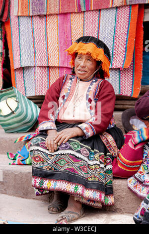 Portrait von lokalen Markt Verkäufer in Peru Stockfoto