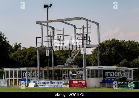 Penybont Verbesserungen der Bryntirion Park Boden vor Ihrer ersten Saison in der Welsh Premier League. Stockfoto