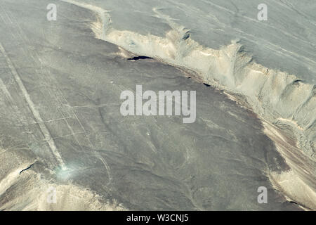 Hummingbird Glyphe auf die Nazca-linien in Peru Stockfoto