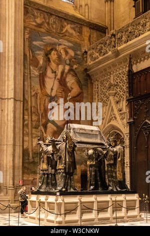 Das Grabmal von Christoph Kolumbus ist in Sevilla, Spanien Stockfoto