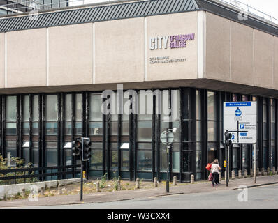 Äußere des Stadtcampus der Stadt Glasgow College in North Hanover Street im Zentrum von Glasgow, Schottland Stockfoto