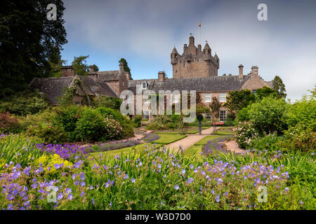 Cawdor Castle und seine Gärten, Cawdor, nordöstlich von Inverness, Schottland, Großbritannien Stockfoto