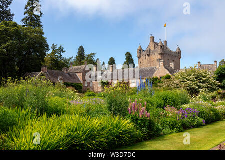 Cawdor Castle und seine Gärten, Cawdor, nordöstlich von Inverness, Schottland, Großbritannien Stockfoto