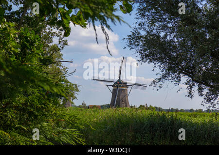 Leidschendam, Niederlande - 24 Juni 2019: Eine der Mühlen der Molendriegang, drei Windmühlen, in der Gegend von Leidschendam Stockfoto