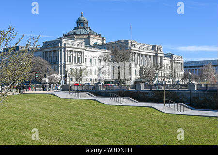 Bibliothek des Kongresses auf dem Capitol Hill. Die Bibliothek beherbergt 167 Millionen Einzelteile einschließlich mehr als 30 Millionen Bücher. Stockfoto