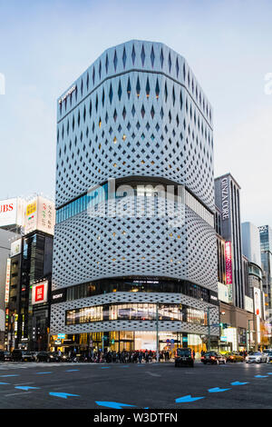 Japan, Honshu, Tokyo, Ginza, Ginza Kreuzung Yonchome, Ginza, der Nissan Gebäude Stockfoto