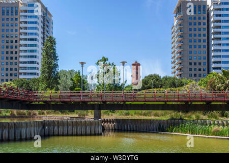 Diagonal Mar Park, entworfen von Enric Miralles und Benedetta Tagliabue. Barcelona, Katalonien, Spanien. Stockfoto