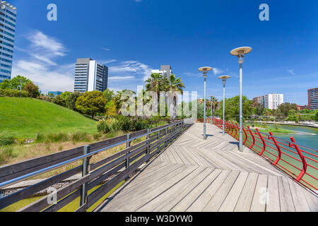 Diagonal Mar Park, entworfen von Enric Miralles und Benedetta Tagliabue. Barcelona, Katalonien, Spanien. Stockfoto