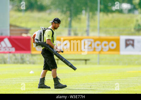 BRAMBERG AM WILDKOGEL, 15-07-2019, Ajax in Österreich. Vor der Saison 2019-2020. Pitch Mann vor dem Training. Stockfoto