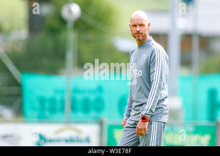 BRAMBERG AM WILDKOGEL, 15-07-2019, Ajax in Österreich. Vor der Saison 2019-2020. Ajax-Trainer Trainer Erik 10 Hag während des Trainings. Stockfoto