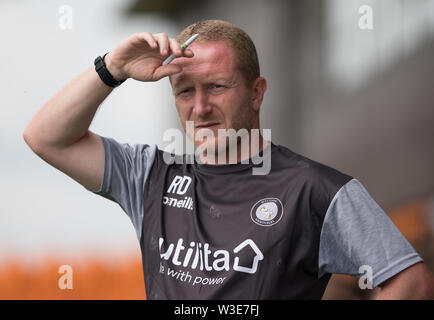 Wycombe Wanderers Assistant Manager Richard Dobson während der Vorsaison Freundschaftsspiel zwischen Barnett v Wycombe Wanderers am Bienenstock, London, Engla Stockfoto