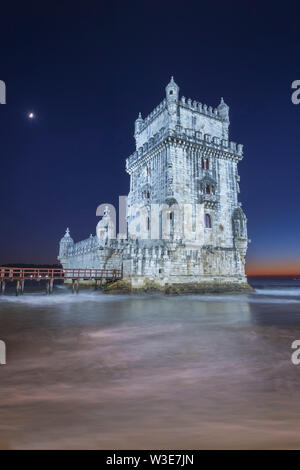 Torre de Belem, Belem Tower oder Turm von St. Vincent in der Nacht, UNESCO-Weltkulturerbe, Belem, Lissabon, Portugal Stockfoto