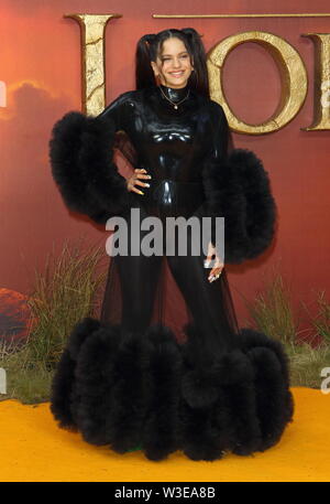 Rosalia besucht die Europäische Premiere von Disney's der König der Löwen im Odeon Luxe Kino, Leicester Square in London. Stockfoto