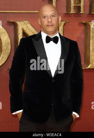 Vin Diesel sorgt sich die Europäische Premiere von Disney's der König der Löwen im Odeon Luxe Kino, Leicester Square in London. Stockfoto