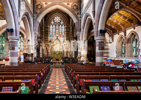 Interia von St. Andrew's, die Pfarrkirche von Rugby, Warwickshire, Großbritannien Stockfoto