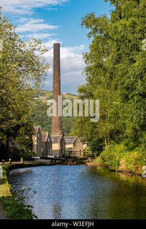 13/06/2019 Halifax, West Yorkshire, UK. Hebden Bridge ist eine Gemeinde im oberen Calder Valley in West Yorkshire, England. Es ist 8 Meilen westlich Stockfoto