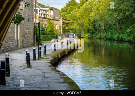 13/06/2019 Halifax, West Yorkshire, UK. Hebden Bridge ist eine Gemeinde im oberen Calder Valley in West Yorkshire, England. Es ist 8 Meilen westlich Stockfoto