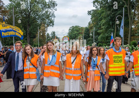 Ankunft der Pilger zum Heiligtum Jasna Góra während der Feier der Maria Himmelfahrt im August, Tschenstochau, Polen 2018. Stockfoto