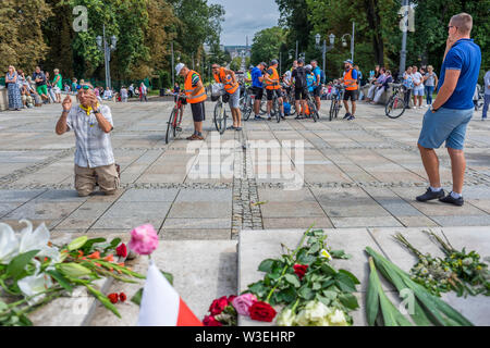 Ankunft der Pilger zum Heiligtum Jasna Góra während der Feier der Maria Himmelfahrt im August, Tschenstochau, Polen 2018. Stockfoto