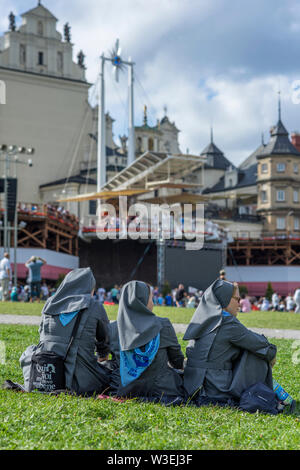 Ankunft der Pilger zum Heiligtum Jasna Góra während der Feier der Maria Himmelfahrt im August, Tschenstochau, Polen 2018. Stockfoto