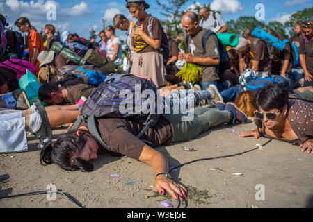 Ankunft der Pilger zum Heiligtum Jasna Góra während der Feier der Maria Himmelfahrt im August, Tschenstochau, Polen 2018. Stockfoto