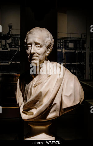 Replica Büste von Montesquieu 1689-1755. Musée d'Aquitaine, Midi-Pyrénées Museum. Bordeaux, Gironde. Region Aquitanien. Frankreich Europa Stockfoto