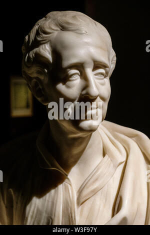 Replica Büste von Montesquieu 1689-1755. Musée d'Aquitaine, Midi-Pyrénées Museum. Bordeaux, Gironde. Region Aquitanien. Frankreich Europa Stockfoto