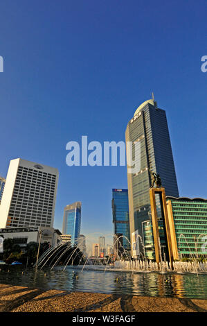 Jakarta, dki Jakarta/Indonesien - Mai 06, 2010: Blick auf bundaran Hotel Indonesien mit Willkommen Statue, Mandarin Oriental Hotel, deutsche Botschaft buildin Stockfoto