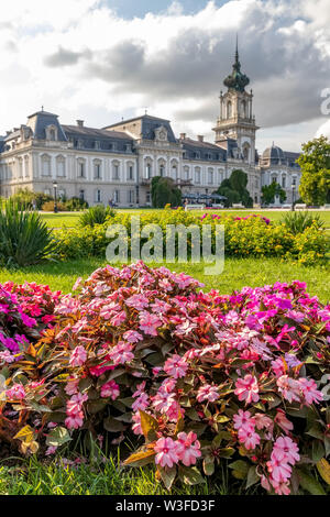 Berühmte ungarische Schloss (Schloss Festetics) in einer Stadt Keszthely. Stockfoto