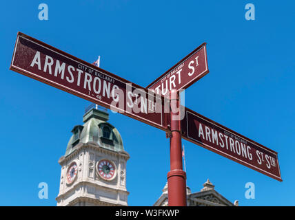 Street Sign on Sturt und Armstrong Straßen in die alte Goldgräberstadt von Ballarat, Victoria, Australien Stockfoto