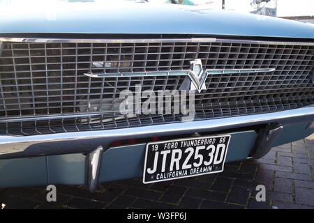 Bristol Queen Square Juli 2019 Treffen - Thunderbird Stockfoto
