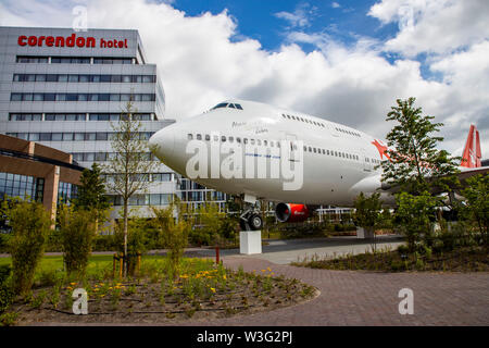 Corendon Village Hotels, am Amsterdamer Flughafen Schiphol, dem ehemaligen KLM Boeing 747-400, Jumbo Jet, im Park des Hotels befindet, wird in umgewandelt werden. Stockfoto