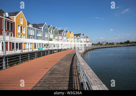 Kleine Stadt Houten in der Nähe von Utrecht, Niederlande, Fahrräder haben Priorität in der 50.000 Einwohner Stadt, großzügige Radwege, viele Freizeiteinrichtungen, ... Stockfoto