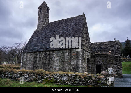 Ruinen der Alten und Verlassenen St. Kevins, Kirche, Glendalough, Irland Stockfoto