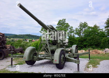 Kroatischen Unabhängigkeitskrieg Museum Muzej Domovinskog rata Karlovac, Cannon, Kroatien, Europa Stockfoto