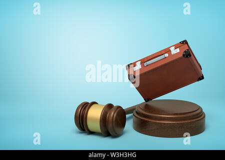 3D-Rendering von Braun retro Koffer auf runden Holzblock und Hammer braun Holz auf blauem Hintergrund Stockfoto