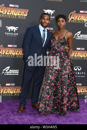 Hollywood, Kalifornien, USA. 23. April 2018. Schauspieler Sterling Sulieman und ctress Lashana Lynch nehmen an der Weltpremiere von Disney und Wunder "Avengers: Infinity Krieg" am 23. April 2018 in Los Angeles, Kalifornien, USA. Foto von Barry King/Alamy Stock Foto Stockfoto